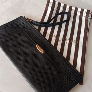 Henri Bendel wristlet with dust bag